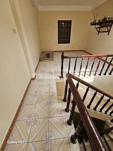 Cho thuê nhà ngõ 491 Đê La Thành, nhà mới đẹp 