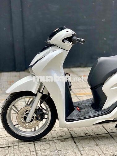 Honda SH125 CBS 2024 Trắng 13000 km Xe Đẹp Giá Tốt