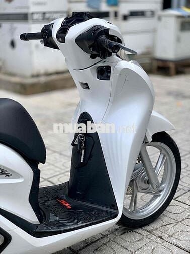 Honda SH125 CBS 2024 Trắng 13000 km Xe Đẹp Giá Tốt