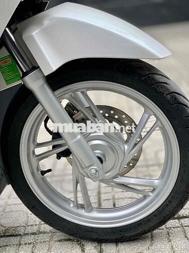 Honda SH125 CBS 2024 Trắng 13000 km Xe Đẹp Giá Tốt