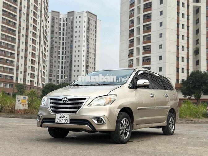 Toyota Innova 2014 Số sàn Vàng cát
