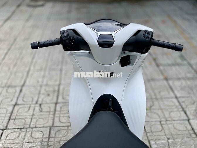 Honda SH125 CBS 2024 Trắng 13000 km Xe Đẹp Giá Tốt