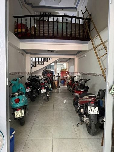 Cần bán nhà mặt tiền đường Hậu Giang TDT: 93,1m2, DTS 297,