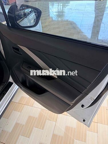Mitsubishi Xpander MT 2021 Trắng Số sàn 98.000km