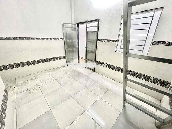 Phòng duplex mới ngay kế bên cầu Bến Phân 🔥