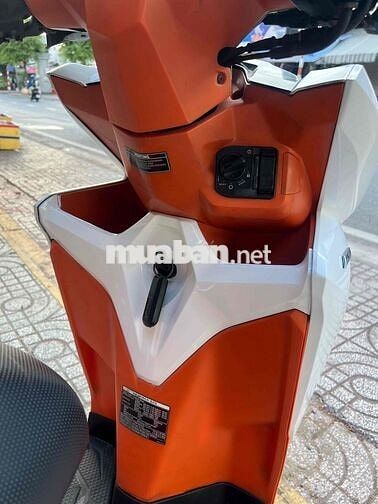 Honda Vario 150 2023 Trắng cam 12350 km