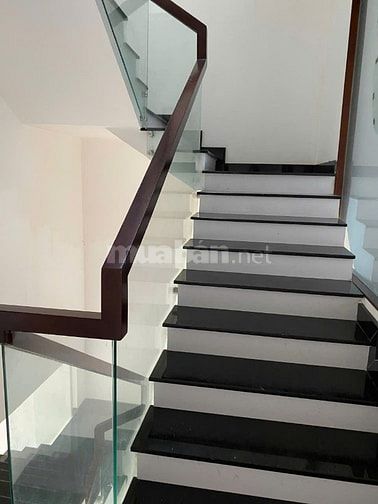 Bán nhà Sadeco Phước Kiển A, giá từ 12,5 tỷ 1 trệt, 2 lầu, sân thượng