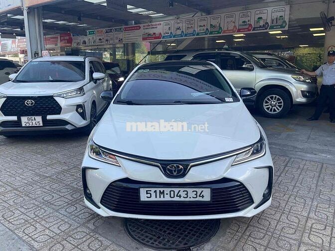 Toyota Corolla Altis 1.8V 2022 Trắng, bảo hành 1n