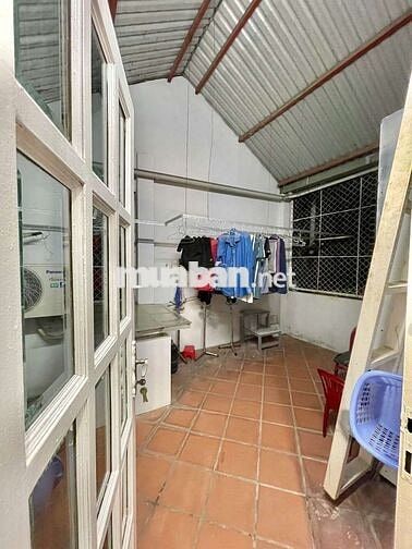 Nhà Hẻm Xe Hơi, 3 Lầu Sân Thượng, 4pn 3wc.