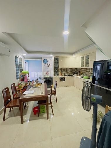 Cho thuê nhà sân vườn 6x25(nở hậu 9m) khu phân lô đường thống nhất GV