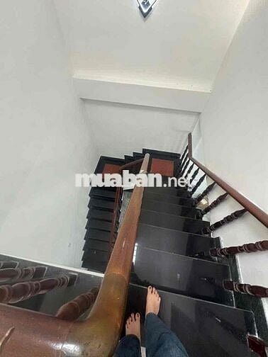 cho thuê nhà gần ngã tư bà điểm