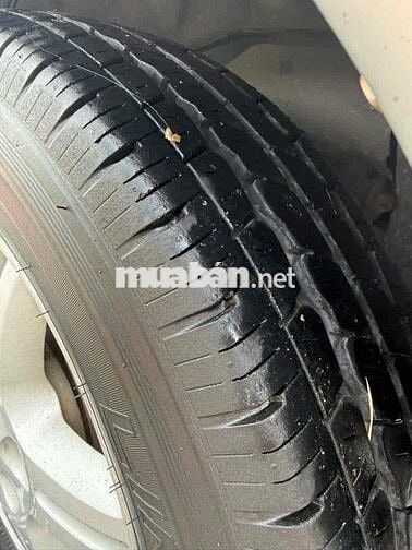 Mitsubishi Jolie 2.0 MPI 2004 Vàng cát