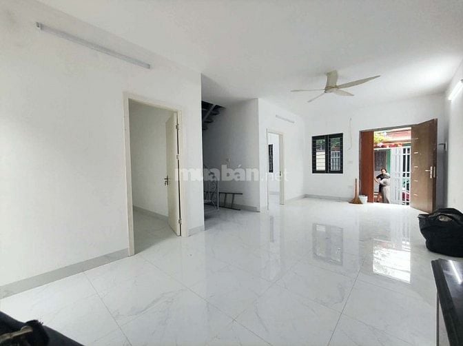 🌹13,5 TRIỆU - 135 ĐỘI CẤN - ÔTÔ ĐỖ CỬA, NHÀ MỚI 