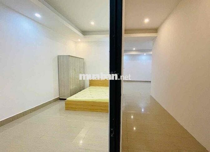 CH 2 PHÒNG NGỦ, BAN CÔNG, FULL NỘI THẤT NGAY CẦU THAM LƯƠNG