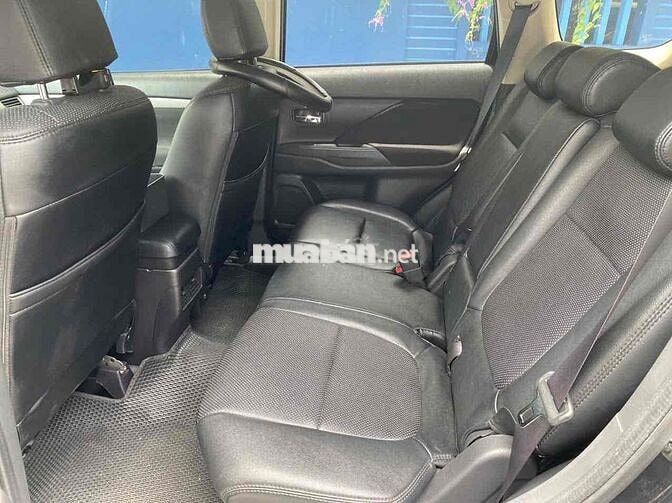 Mitsubishi Outlander 2.0 CVT 2019 Đen