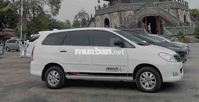 Toyota Innova 2010G Trắng