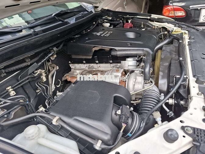 Cần bán xe mitsumitsi pajrero sport máy dầu AT