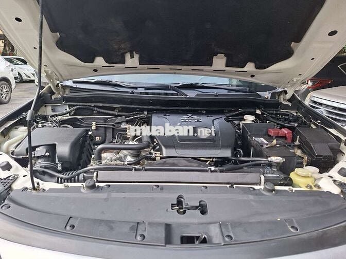 Cần bán xe mitsumitsi pajrero sport máy dầu AT