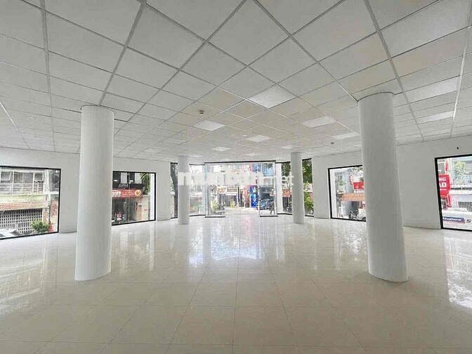 Cho thuê nhà góc 2MT Hoà Hưng, Quận 10 Giá 75tr