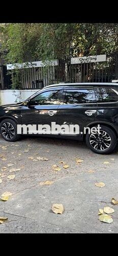 Mitsubishi Outlander 2021 Đen Premium 2.0 CVT