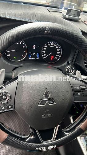 Mitsubishi Outlander 2021 Đen Premium 2.0 CVT