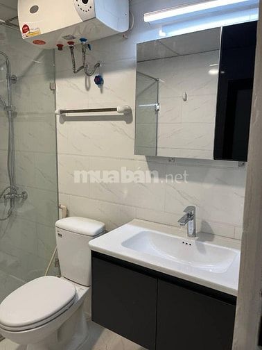 Cho thuê căn hộ 26 Liễu Giai, Cống Vị, Ba Đình, 3 ngủ full nội thất 