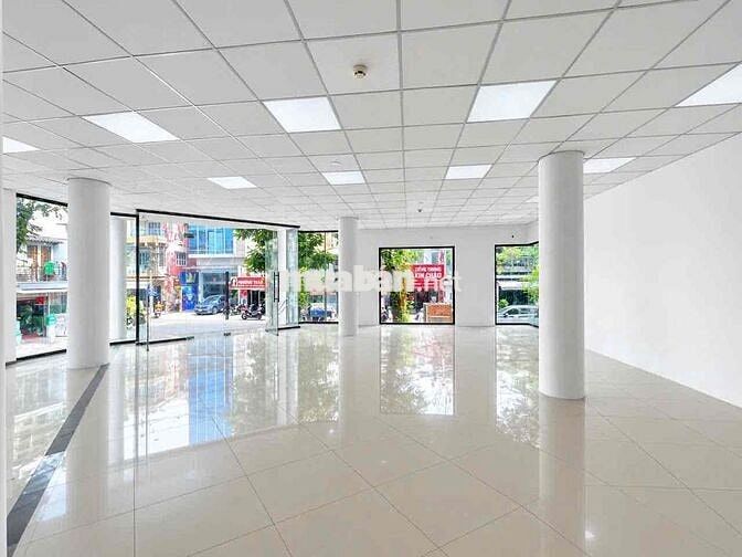 Cho thuê nhà góc 2MT Hoà Hưng, Quận 10 Giá 75tr
