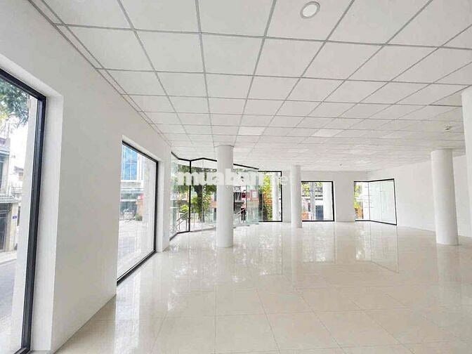 Cho thuê nhà góc 2MT Hoà Hưng, Quận 10 Giá 75tr