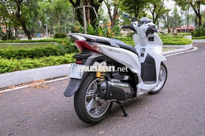 Honda SH300i ABS 2016 Trắng Bạc Ý 32.000km