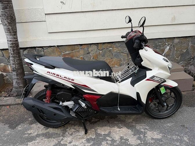 Honda Air Blade 160 2026 Trắng đỏ 700km