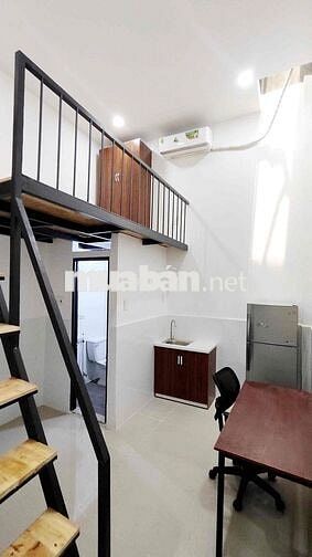 PHÒNG GÁC CAO 2M - FULL NỘI THẤT - NGAY HOÀNG HOA THÁM