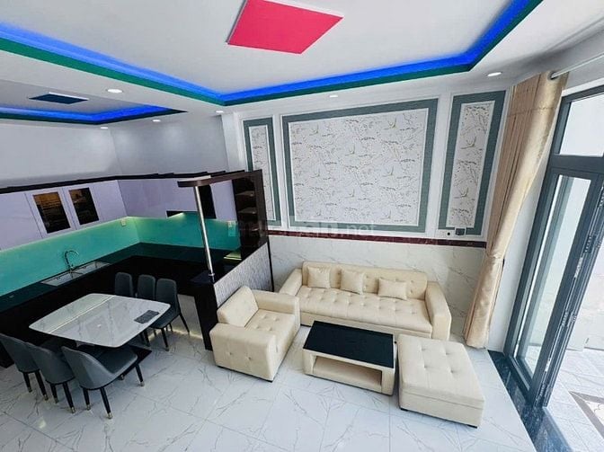 Nhà mới xây gần chợ Mỹ Hạnh Nam Nội thất như hình, SHR