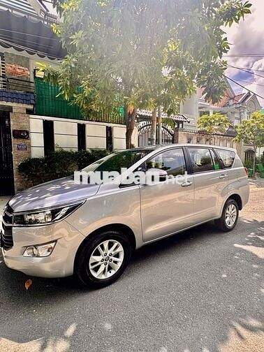 BÁN INNOVA E, SỐ SÀN 61.000km, MÀU BẠC, SX 2020