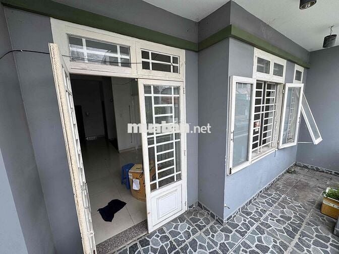Nhà mặt tiền hẻm thích hợp kinh doanh sản xuất, gần chợ, trường học