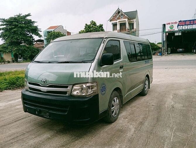 Toyota 2010 Máy dầu. van 6 chỗ