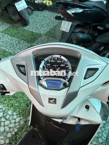 Honda Lead 2val fi 2015 Trắng