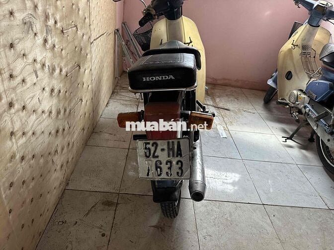 Honda Super Cub 50 Xanh trắng Cổ điển