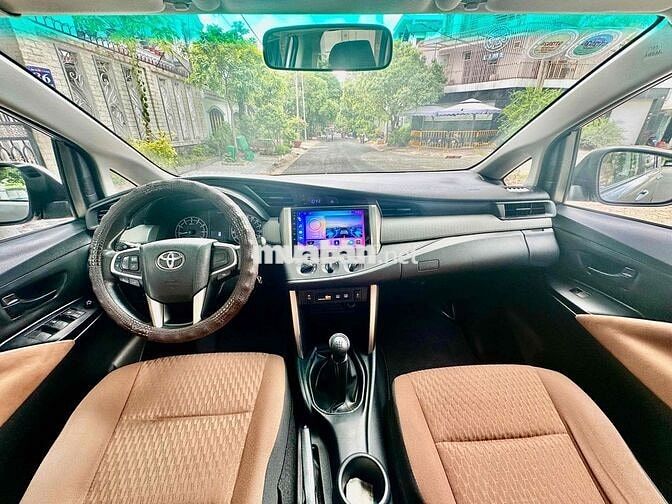 BÁN INNOVA E, SỐ SÀN 61.000km, MÀU BẠC, SX 2020