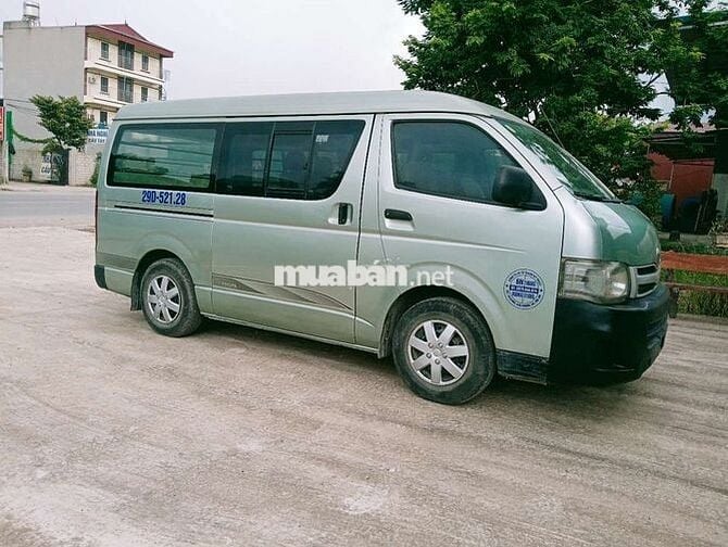 Toyota 2010 Máy dầu. van 6 chỗ