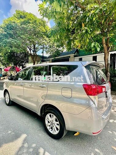 BÁN INNOVA E, SỐ SÀN 61.000km, MÀU BẠC, SX 2020