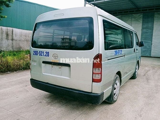 Toyota 2010 Máy dầu. van 6 chỗ
