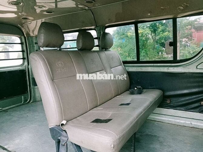 Toyota 2010 Máy dầu. van 6 chỗ