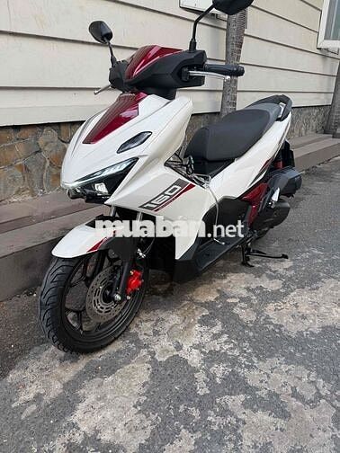 Honda Air Blade 160 2026 Trắng đỏ 700km