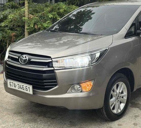 Toyota Innova 2.0E MT 2019 Nâu vàng 98000km