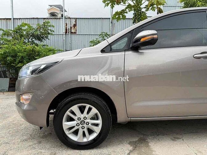 Toyota Innova 2.0E MT 2019 Nâu vàng 98000km