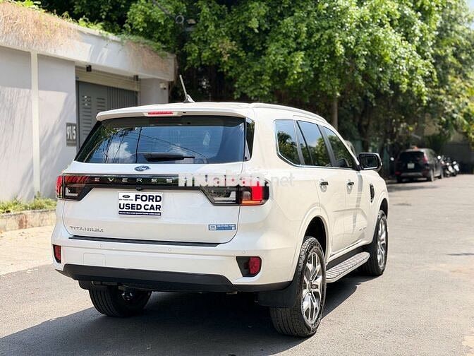 FORD EVEREST TITANIUM BI_TURBO 2 CẦU 4x4 ĐKY 2023