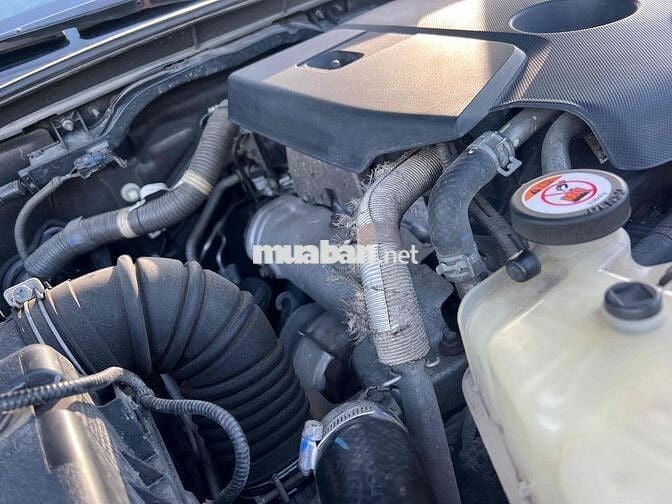 Toyota Fortuner 7 chỗ màu Xám