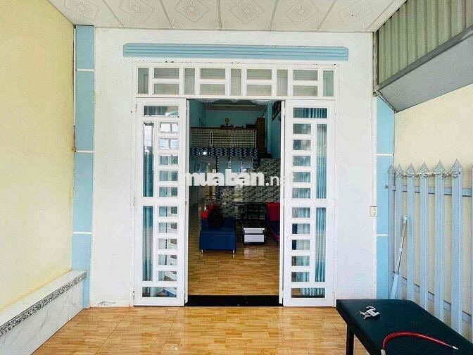 Cho thuê nhà gác lửng full nội thất đường lớn