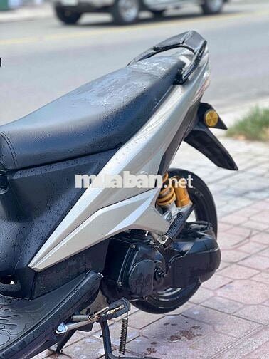 Yamaha Luvias Đen, Bạc