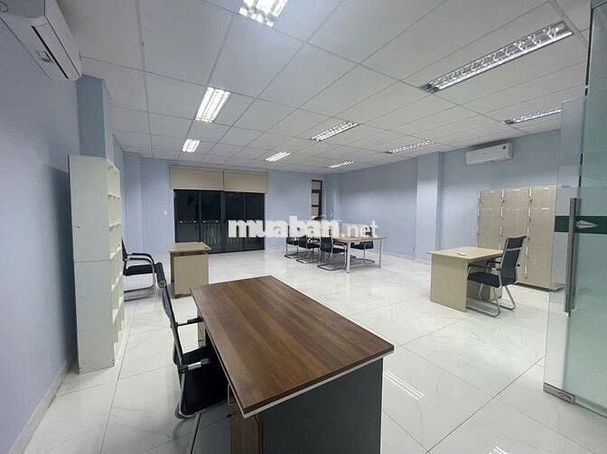 Văn phòng 80m2 Vạn Phúc, ngăn sẵn 2 phòng, có nội thất, hầm. Chỉ 16 tr